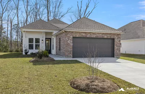 13793 Pinyon Dr, Denham Springs, LA 70726