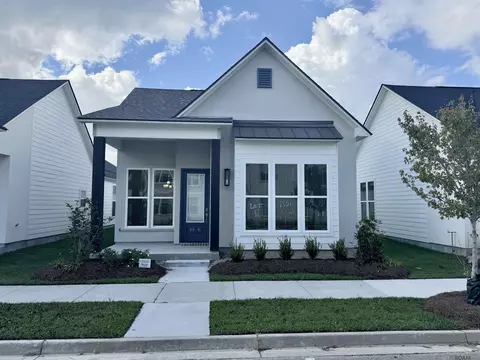 9956 Couret Dr, Baton Rouge, LA 70818