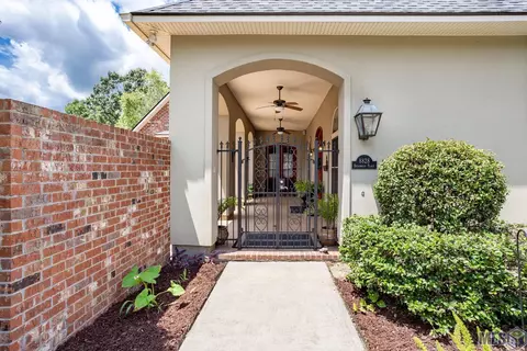 8828 Briarwood Pl, Baton Rouge, LA 70809