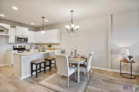 17409 Berkshire Dr # 54, Prairieville, LA 70769