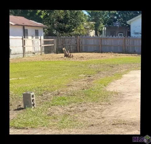 1023 Nolan St, Donaldsonville, LA 70346