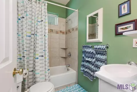 Bath - 31558 Judith Dr, Springfield, LA 70462 photo 6 of 6
