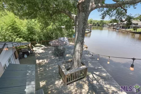 Exterior - 31558 Judith Dr, Springfield, LA 70462 photo 3 of 5