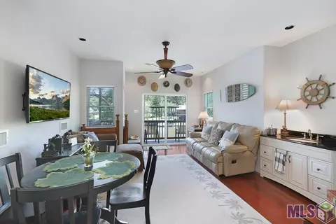 Living - 31558 Judith Dr, Springfield, LA 70462 photo 3 of 3