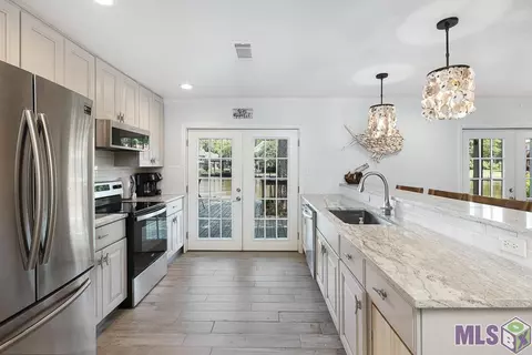 Kitchen - 31558 Judith Dr, Springfield, LA 70462 photo 1 of 3