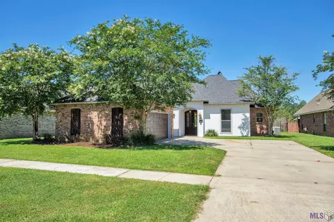 34075 Spring Lake Dr, Walker, LA 70785 photo 1