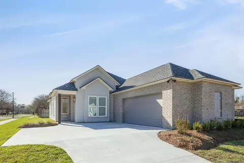 6856 Garden Hill Dr, Shenandoah, LA 70817