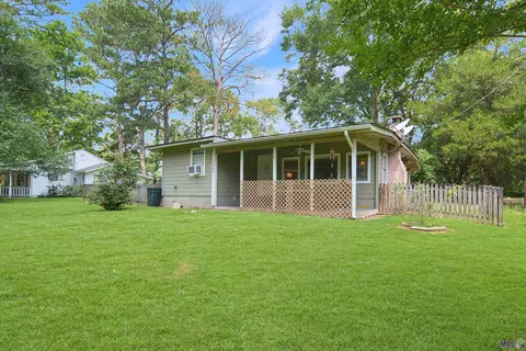 7962 Lakeshore Dr, Ethel, LA 70730