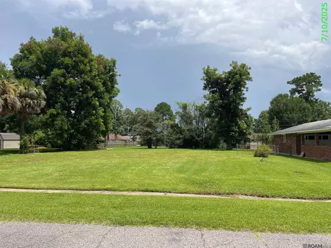 9467 Redwood Dr, Baton Rouge, LA 70814
