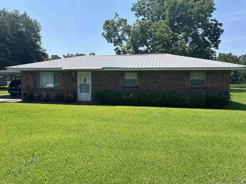 8364 Lebeau Rd, Livonia, LA 70755