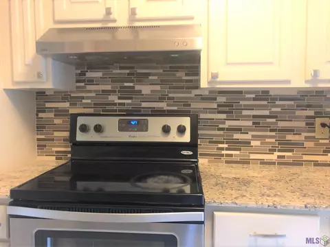 1755 College Dr # 215, Baton Rouge, LA 70808