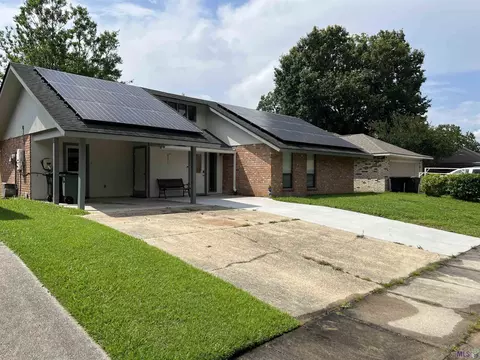 1135 Briarridge Dr, Baton Rouge, LA 70810