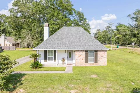 32526 Madeline Dr, Denham Springs, LA 70706