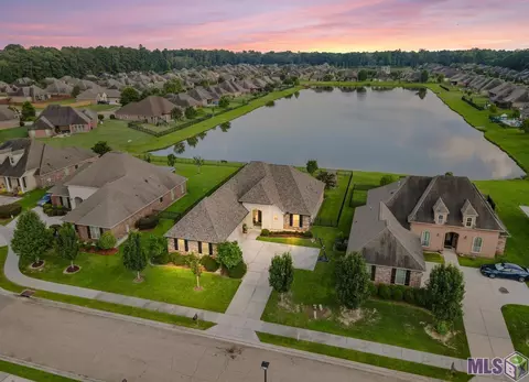 5038 Woodstock Way Dr, Greenwell Springs, LA 70739