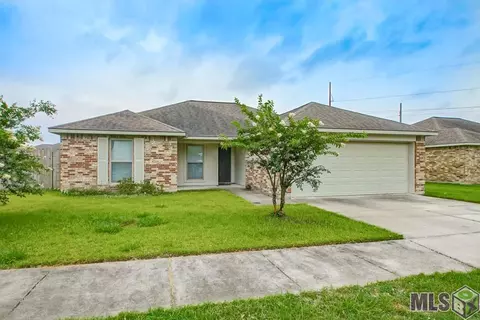 865 Huey Andrew Ave, Gonzales, LA 70737