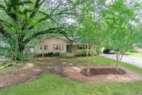 9365 S Riveroaks Dr, Baton Rouge, LA 70815