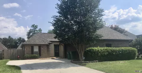 10118 Chanel Dr, Denham Springs, LA 70706