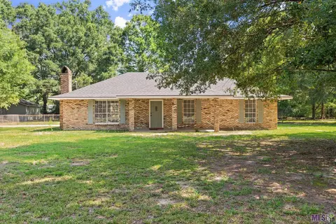 13805 Courtney Dr, Walker, LA 70785