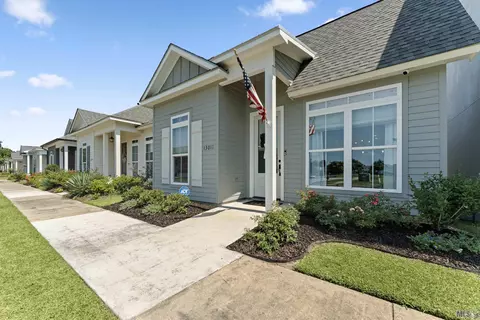 13011 N Vieux Carre Cir, Baton Rouge, LA 70818