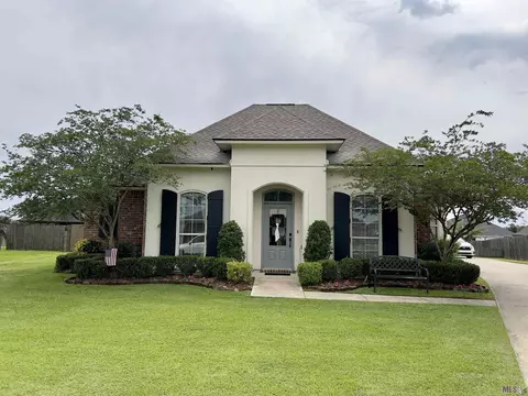 146 Dicharry Ct, Thibodaux, LA 70301
