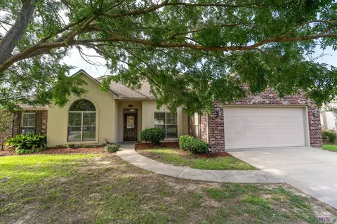 37054 N Millstone Dr, Geismar, LA 70734