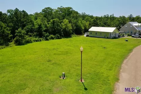 17270 Tchula Dr, Springfield, LA 70462 photo 3