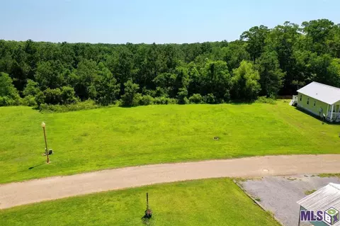 17270 Tchula Dr, Springfield, LA 70462 photo 2