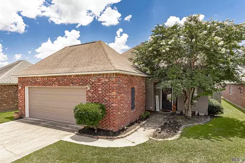 2680 Middle Towne Rd, Zachary, LA 70791
