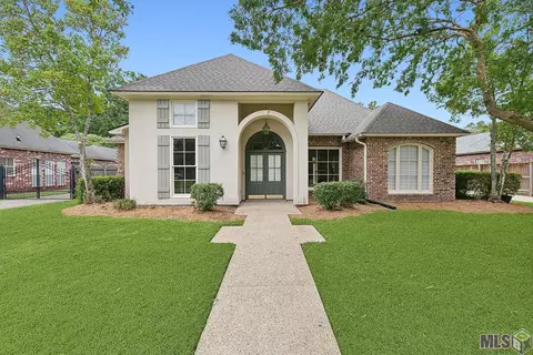 1624 Plantation Oaks Dr, Baton Rouge, LA 70810