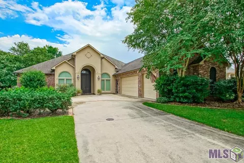 6174 Tezcuco Ct, Gonzales, LA 70737