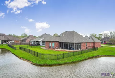 40024 Summer Wind Ave, Prairieville, LA 70769