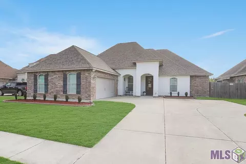 18042 Old Trail Dr, Prairieville, LA 70769
