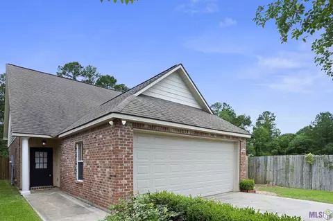 7542 Crepe Myrtle Ln, Denham Springs, LA 70706