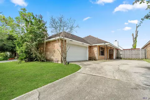 1564 W Fairview Dr, Baton Rouge, LA 70816