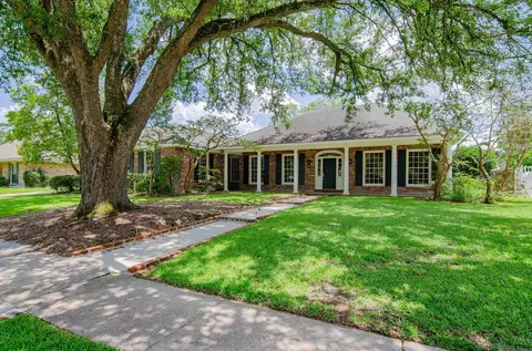 4445 Pine Ridge Dr, Baton Rouge, LA 70809