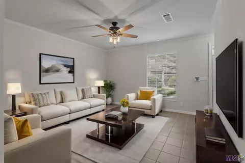 4000 Lake Beau Pre # 32, Baton Rouge, LA 70820