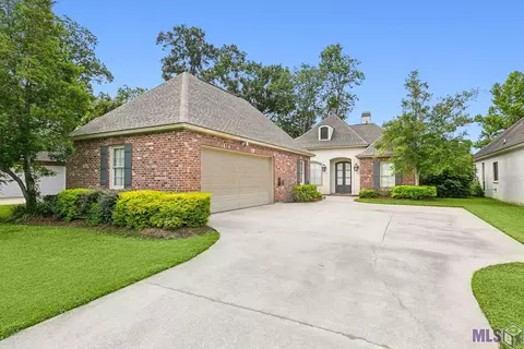 325 S Club Ave, Saint Gabriel, LA 70776