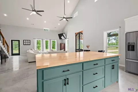 23045 Carson Rd, Pride, LA 70770 photo 8