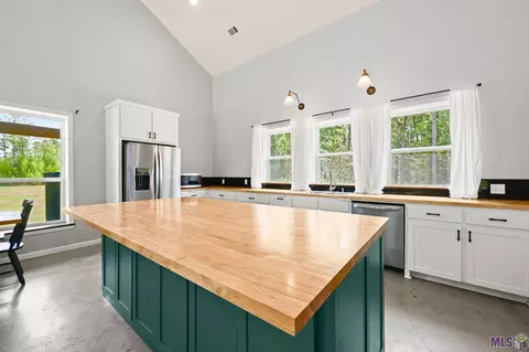 23045 Carson Rd, Pride, LA 70770 photo 9