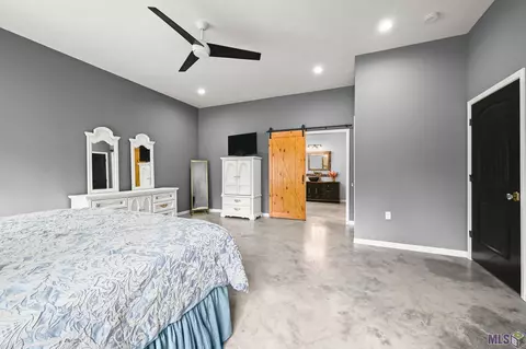 23045 Carson Rd, Pride, LA 70770 photo 16