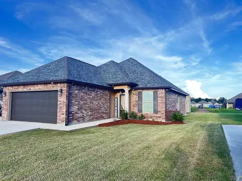 150 Petal Ave, Thibodaux, LA 70301