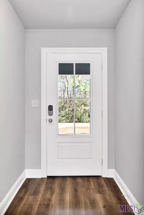 Entry Way - 14661 Carroll Ave, Walker, LA 70785 photo 2 of 2