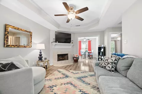 32596 Madeline Dr, Denham Springs, LA 70706
