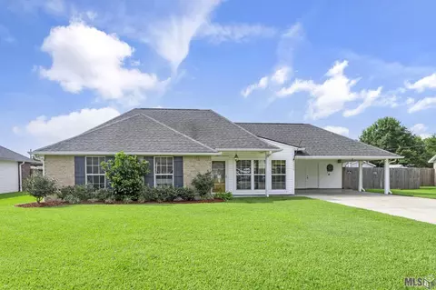 43230 Lake Terrace Dr, Gonzales, LA 70737