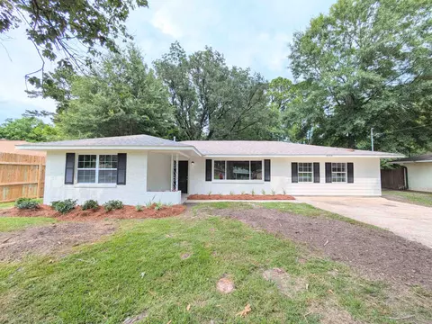 8454 Sharon Hills Blvd, Baton Rouge, LA 70811