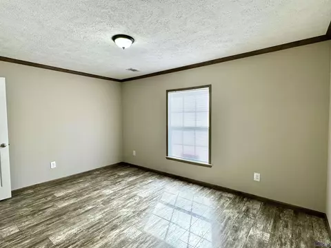 462 Frederick Dr, Thibodaux, LA 70301 photo 4