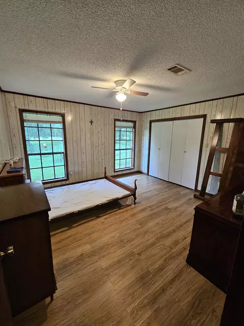 30600 Schroeder Rd, Springfield, LA 70462 photo 9