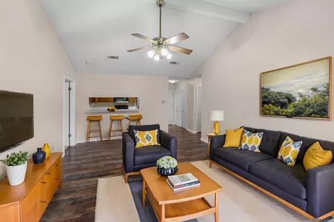 5323 Blair Ln # V-206, Baton Rouge, LA 70809