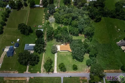 11815 Landry Ln, Port Allen, LA 70767