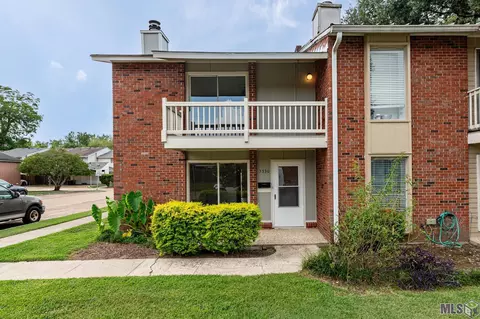 5530 Riverstone Dr, Baton Rouge, LA 70820